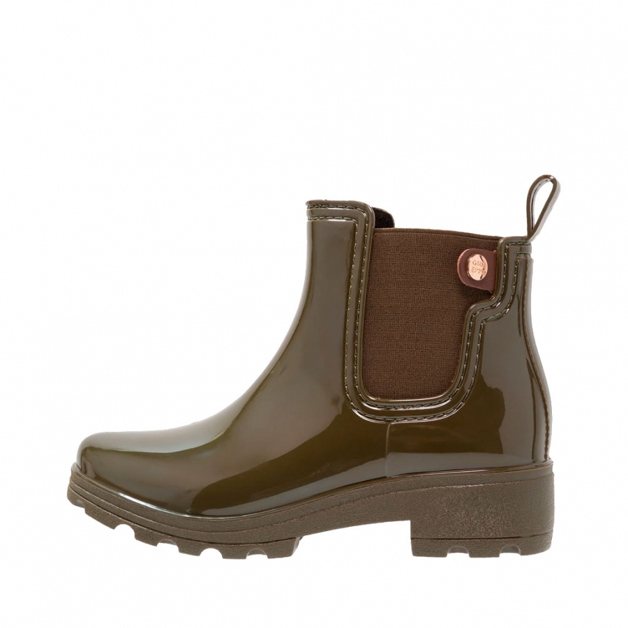 WATER BOOTS