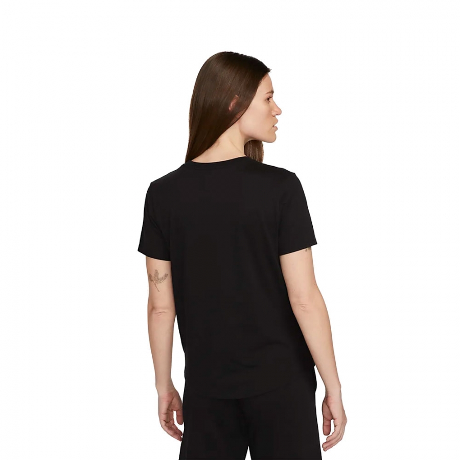 sportswear-essentials-t-shirt