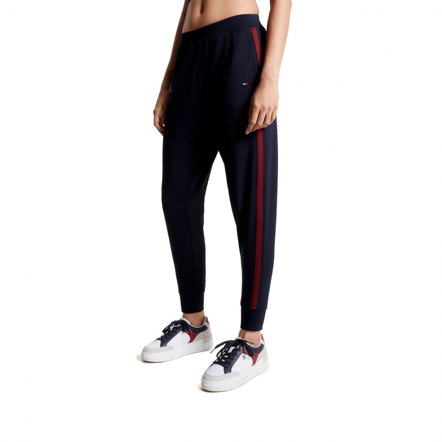 sports-joggers-with-contrast-tape