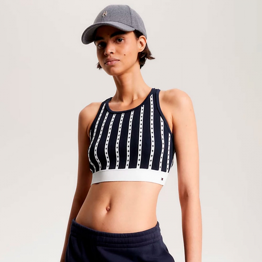 slim-fit-sporttop