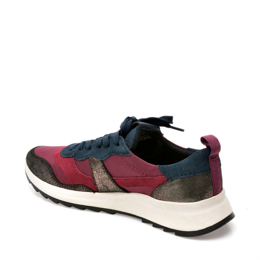 clarks-dashlite-jazz-trainer