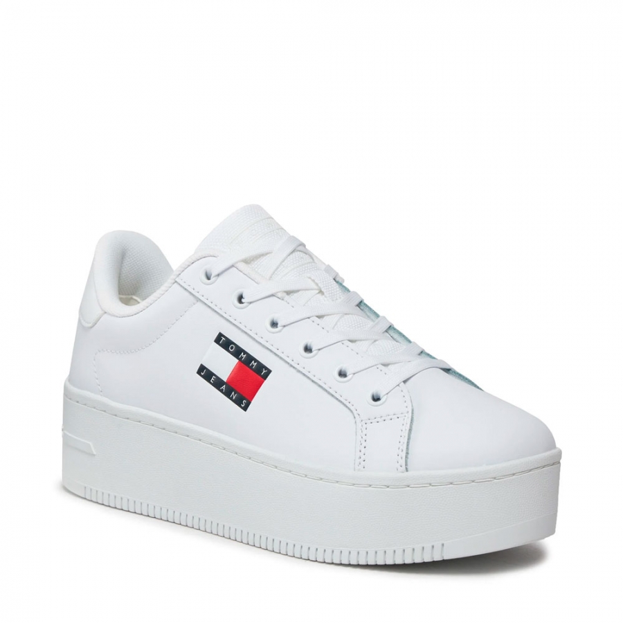 sneakers-essenziali-con-platform