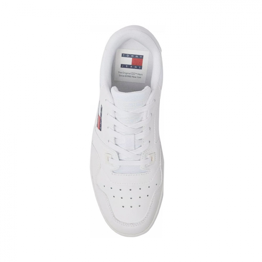 sneakers-essenziali-in-pelle-retro