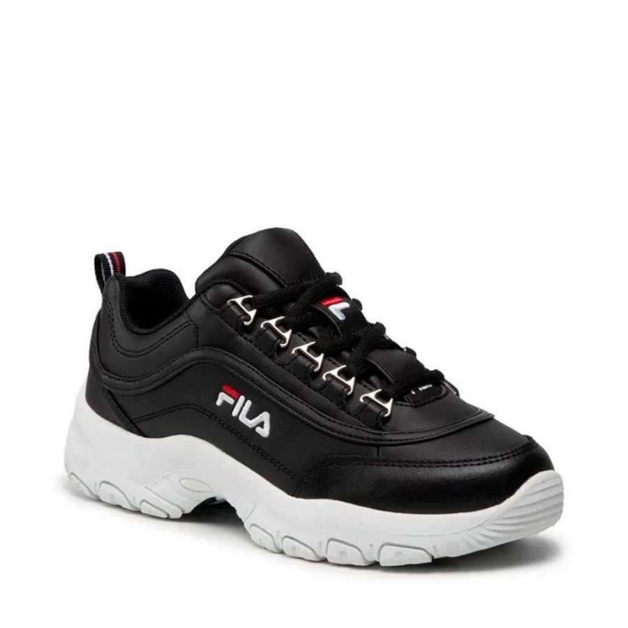 strada-black-sneakers