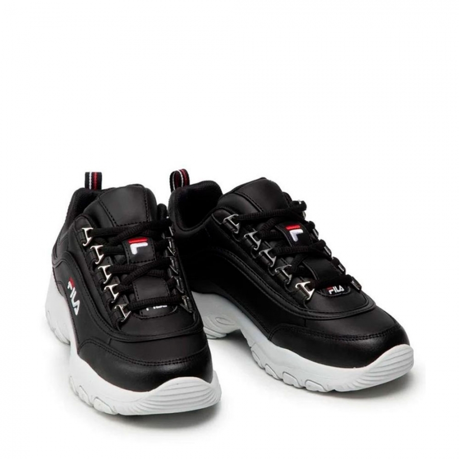 strada-black-sneakers