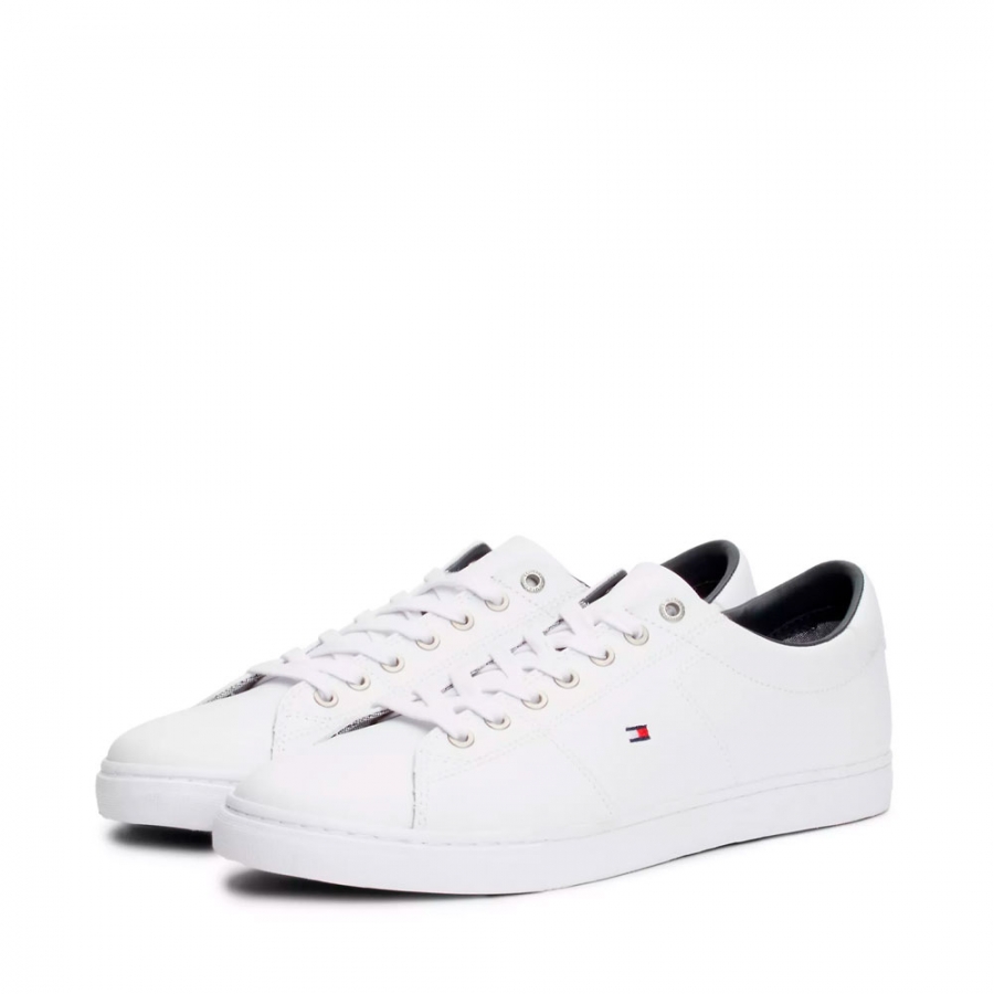 unverzichtbarer-leder-sneaker