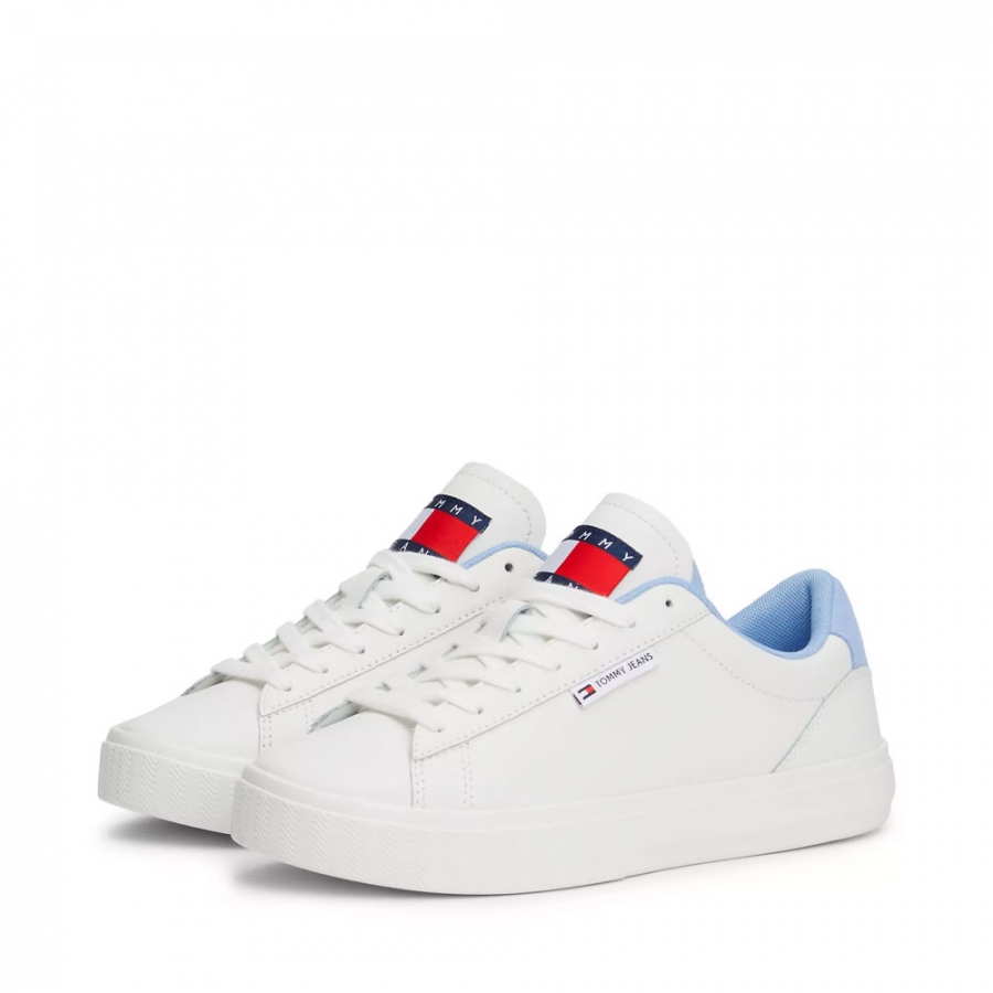 sneakers-essential-in-pelle-con-logo