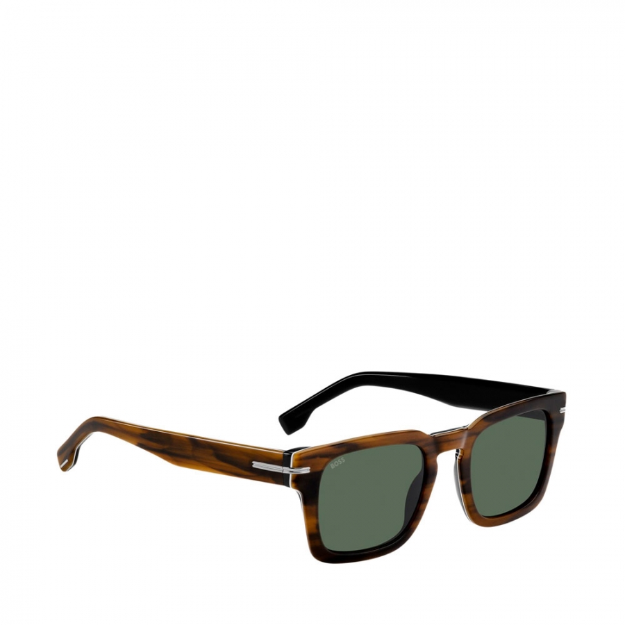 gafas-de-sol-con-detalles-en-tono-plateado