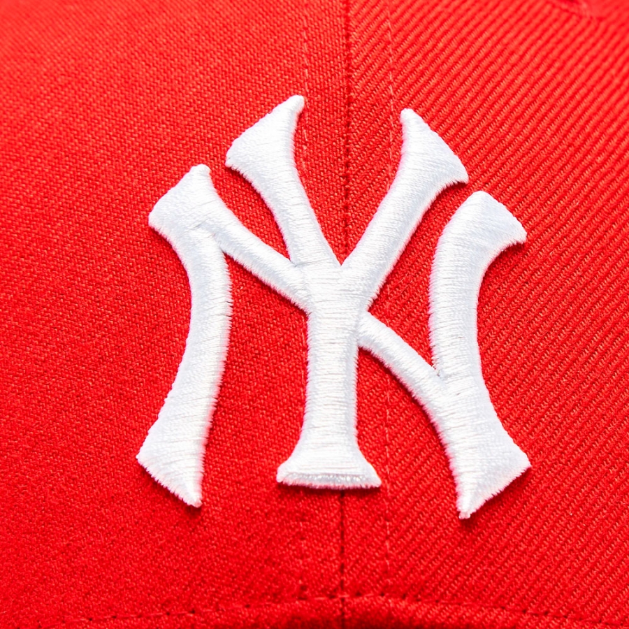 rote-kappe-der-new-york-yankees