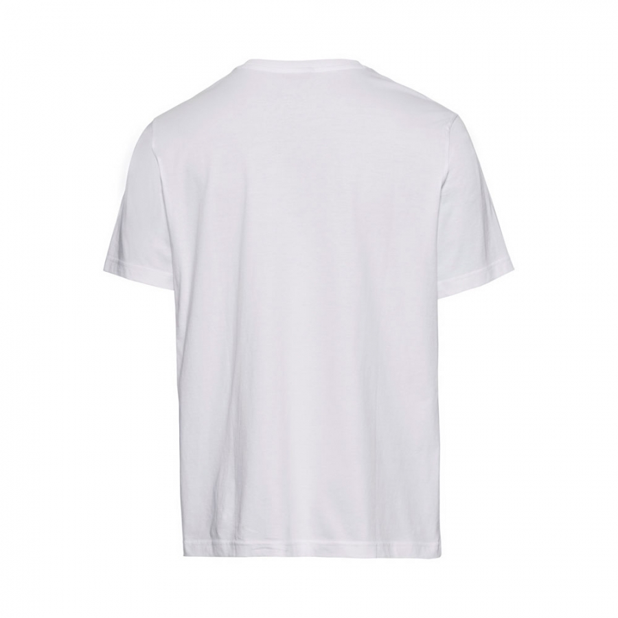 white-crewneck-t-shirt