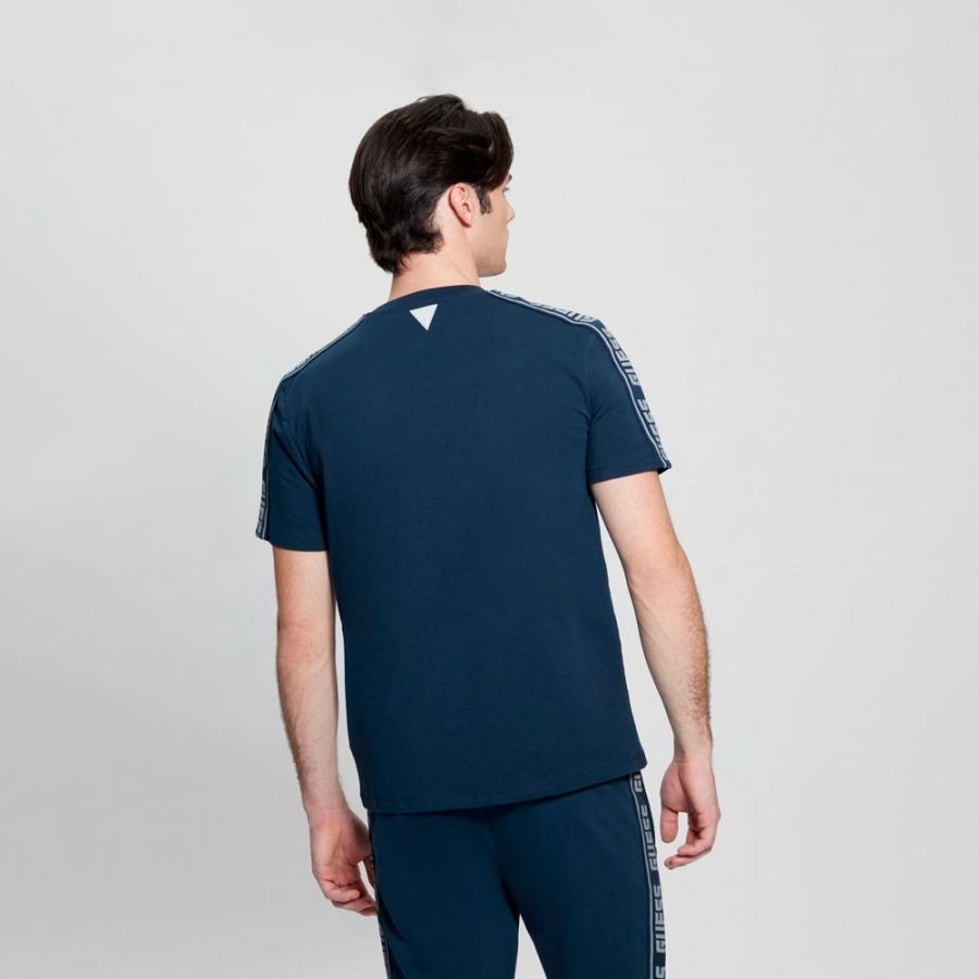 arlo-seidenblaues-t-shirt