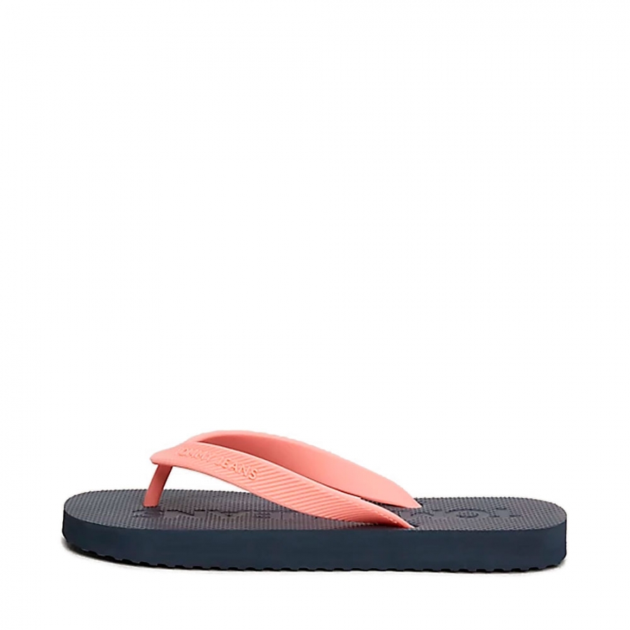 flip-flops-with-teeth-sole