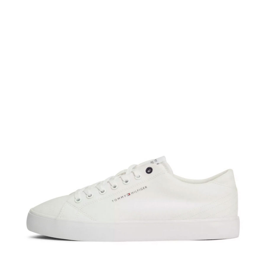 sneakers-en-toile-a-lacets-essentiels