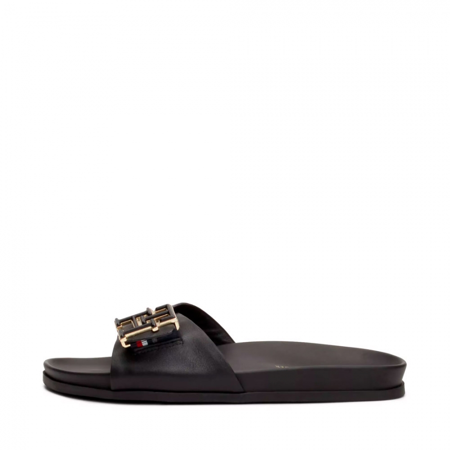 monogram-flat-leather-sandals