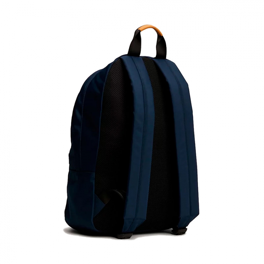 rucksack-mit-essential-patch