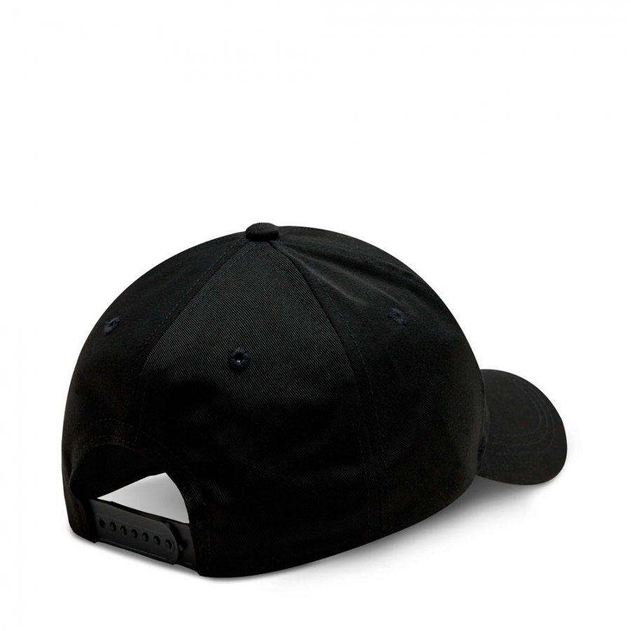 gorra-con-visera-monograma