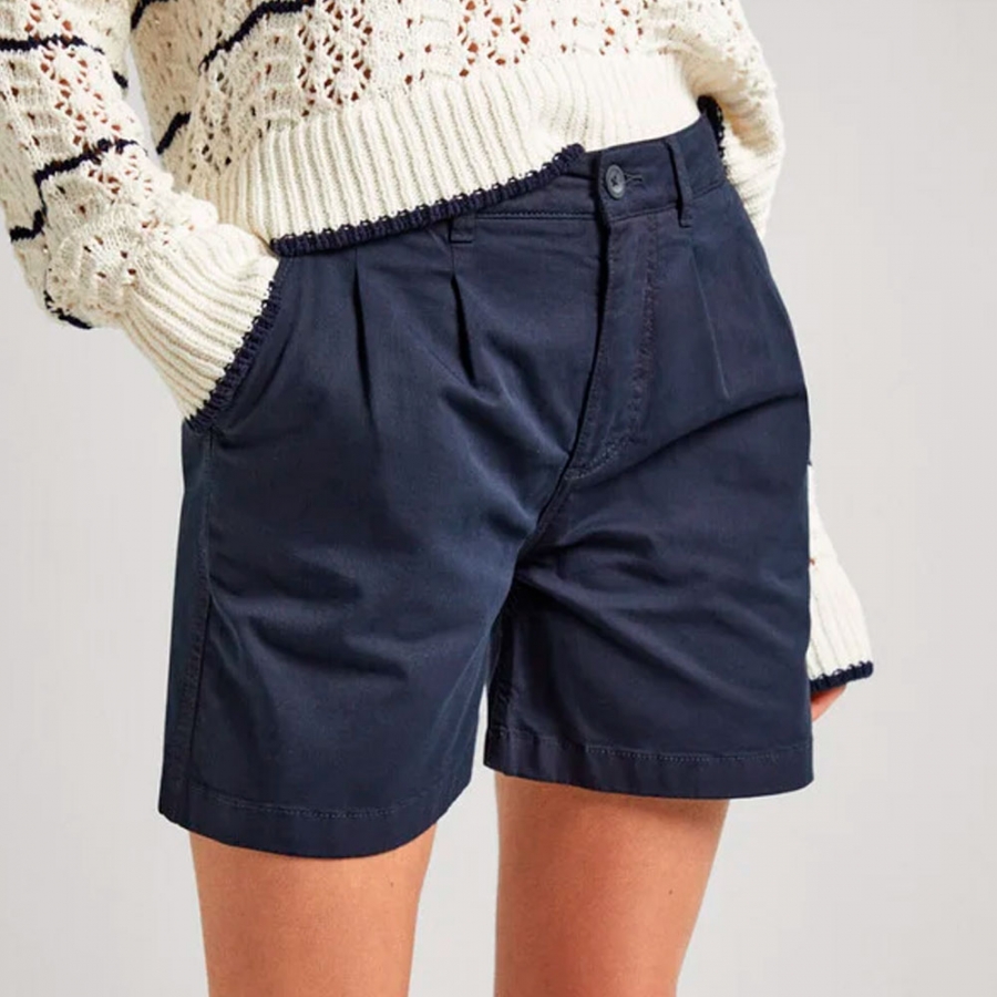 chinesische-shorts-mit-pinzette