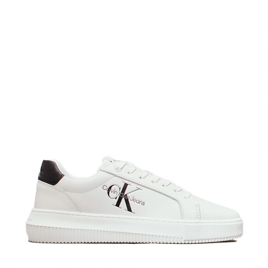 sneakers-a-semelle-coupe-epaisse