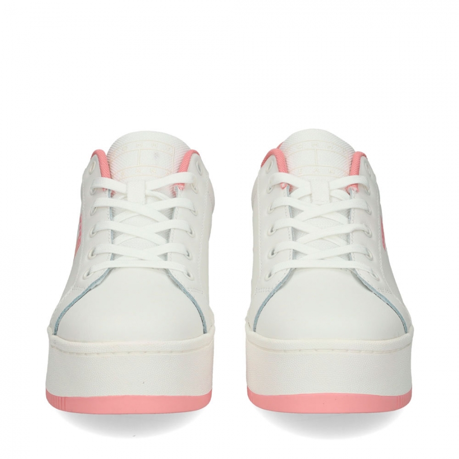 sneakers-essenziali-con-platform-dentato