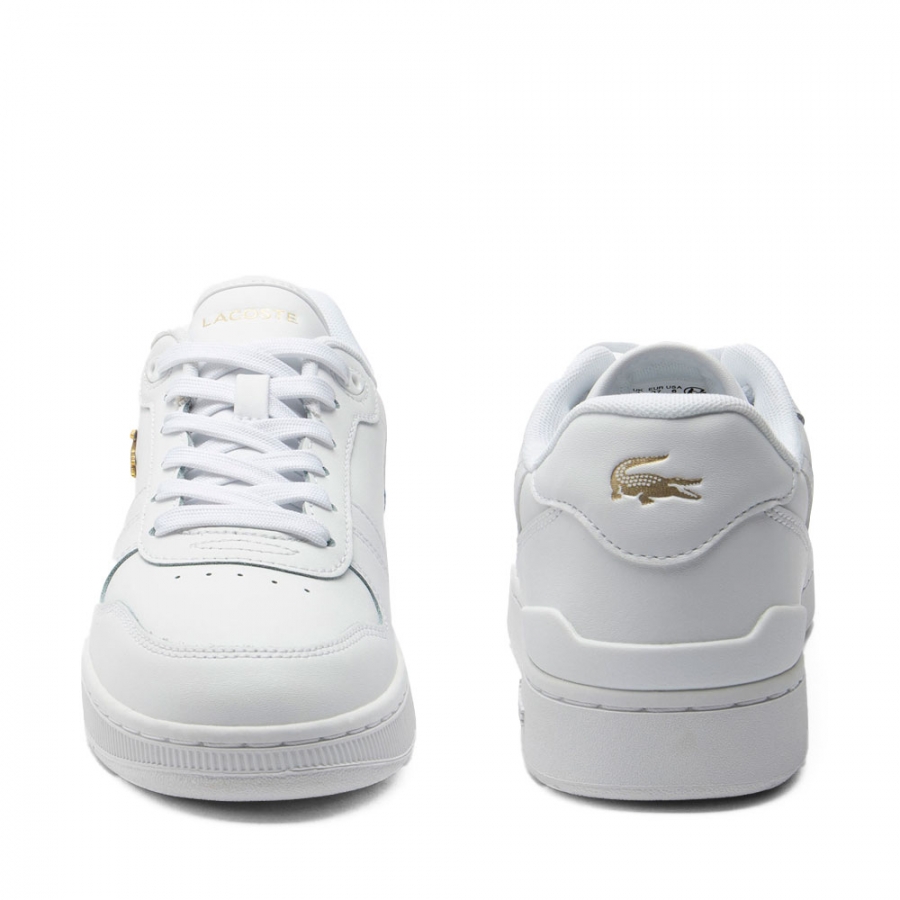 sneakers-ensemble-t-clip