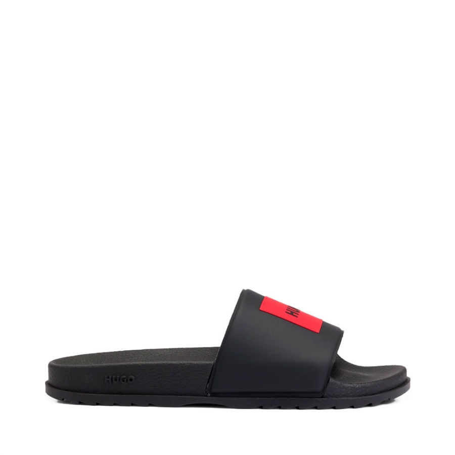 slip-on-flip-flops-mit-logoetikett