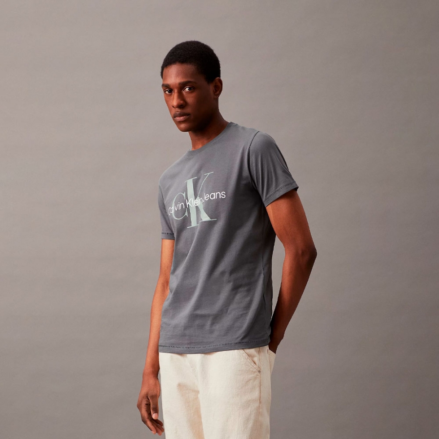 t-shirt-slim-avec-monogramme