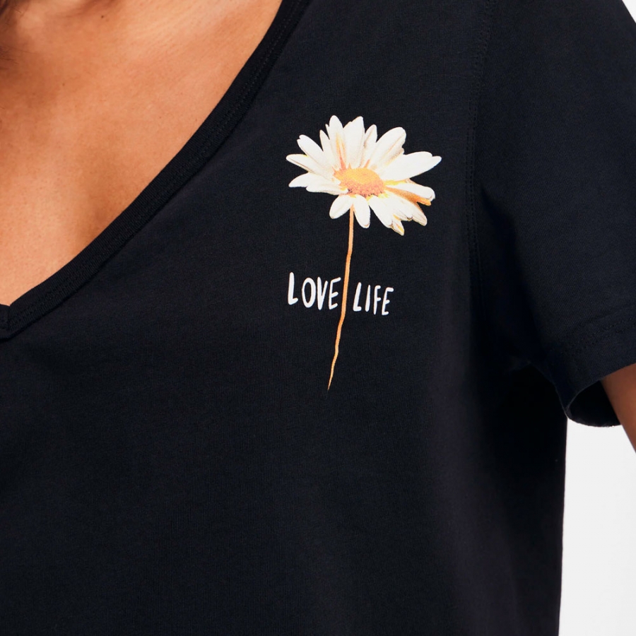 vini-t-shirt-with-flower