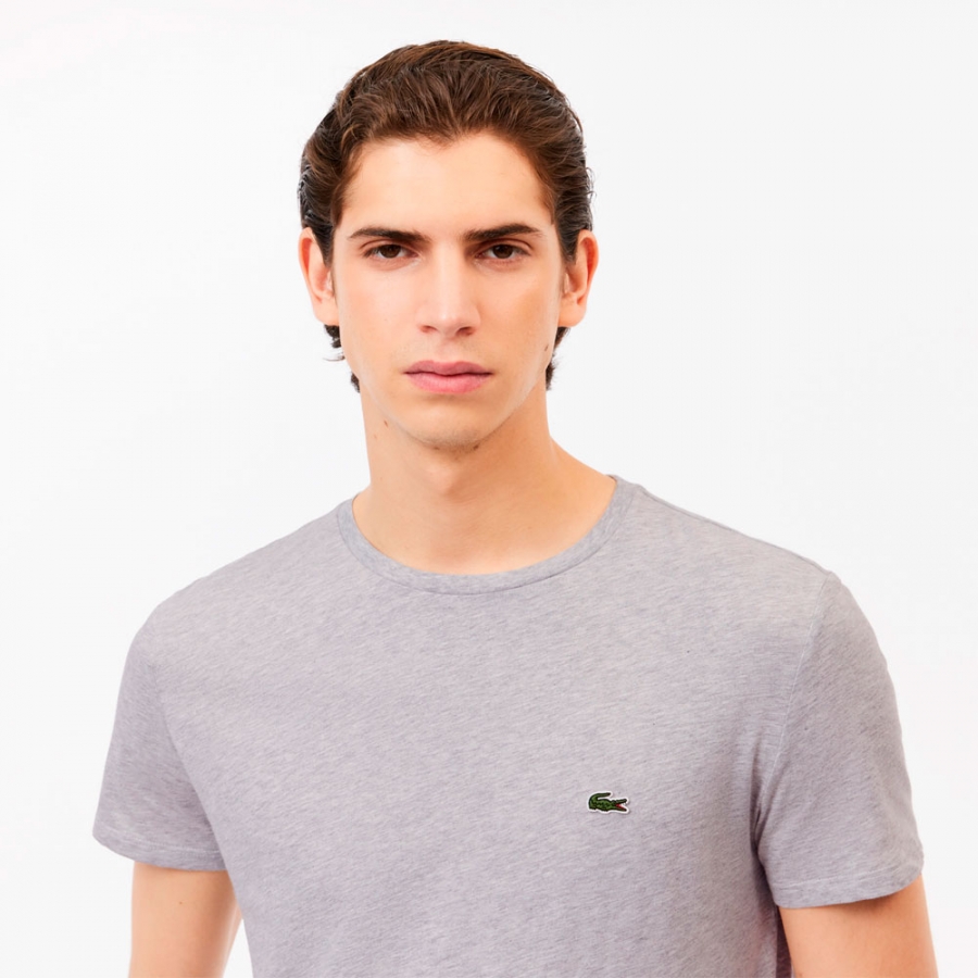 t-shirt-with-round-neck