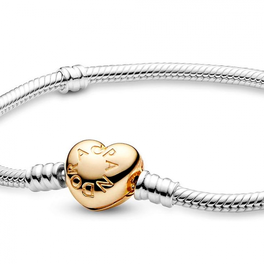 bracelet-avec-chaine-serpent-design-bracelet-coeur-pave-par-pandora-moments-568707c00