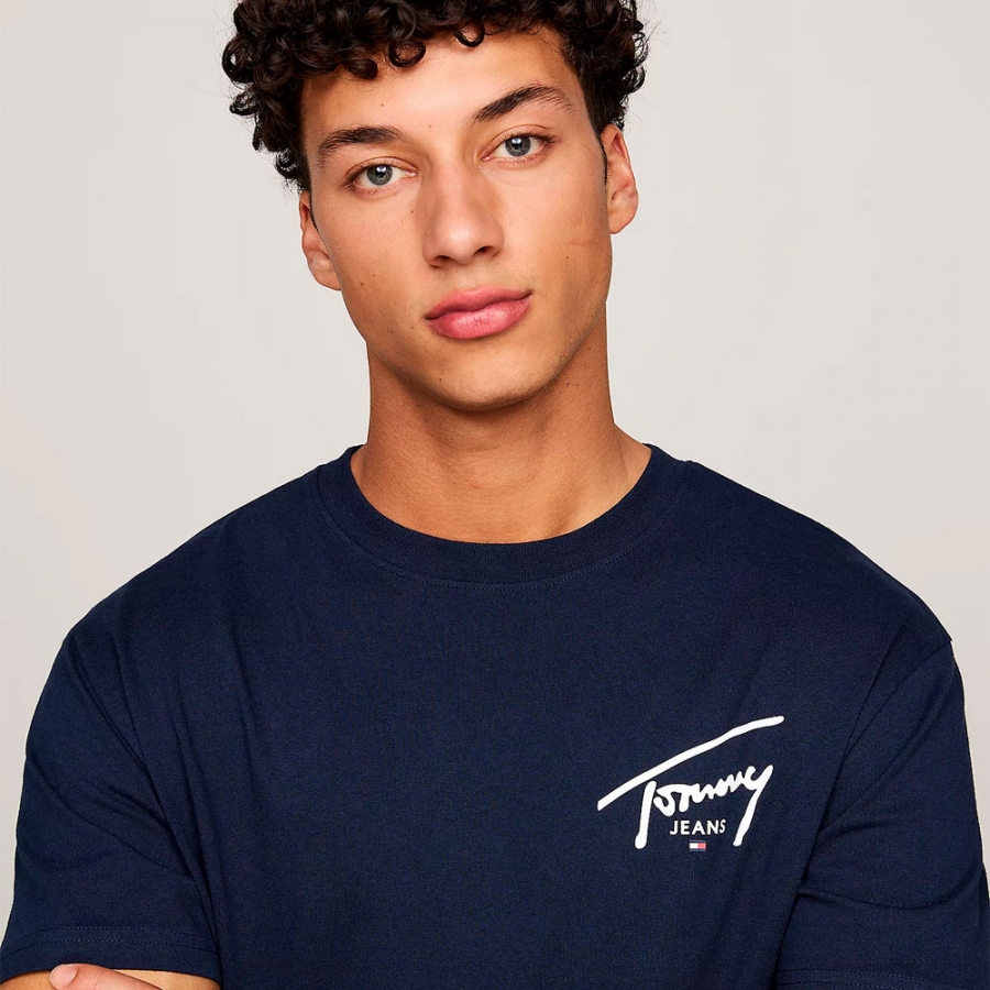 t-shirt-avec-logo-signature