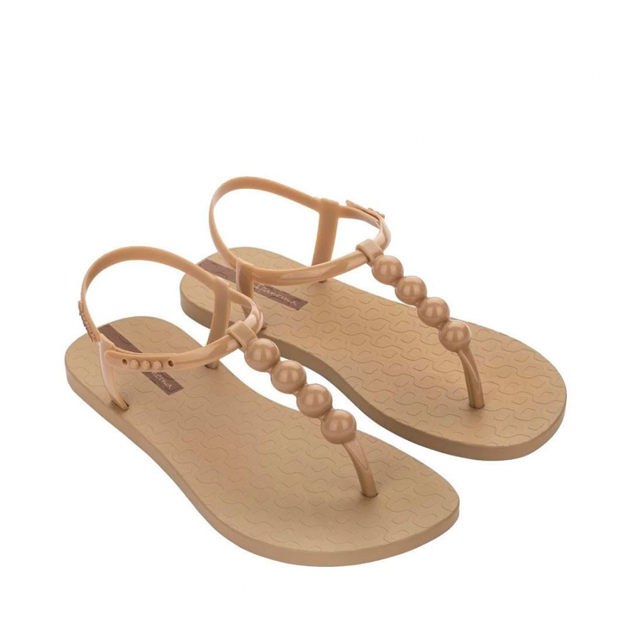 klassenfreundlich-auf-sandalen