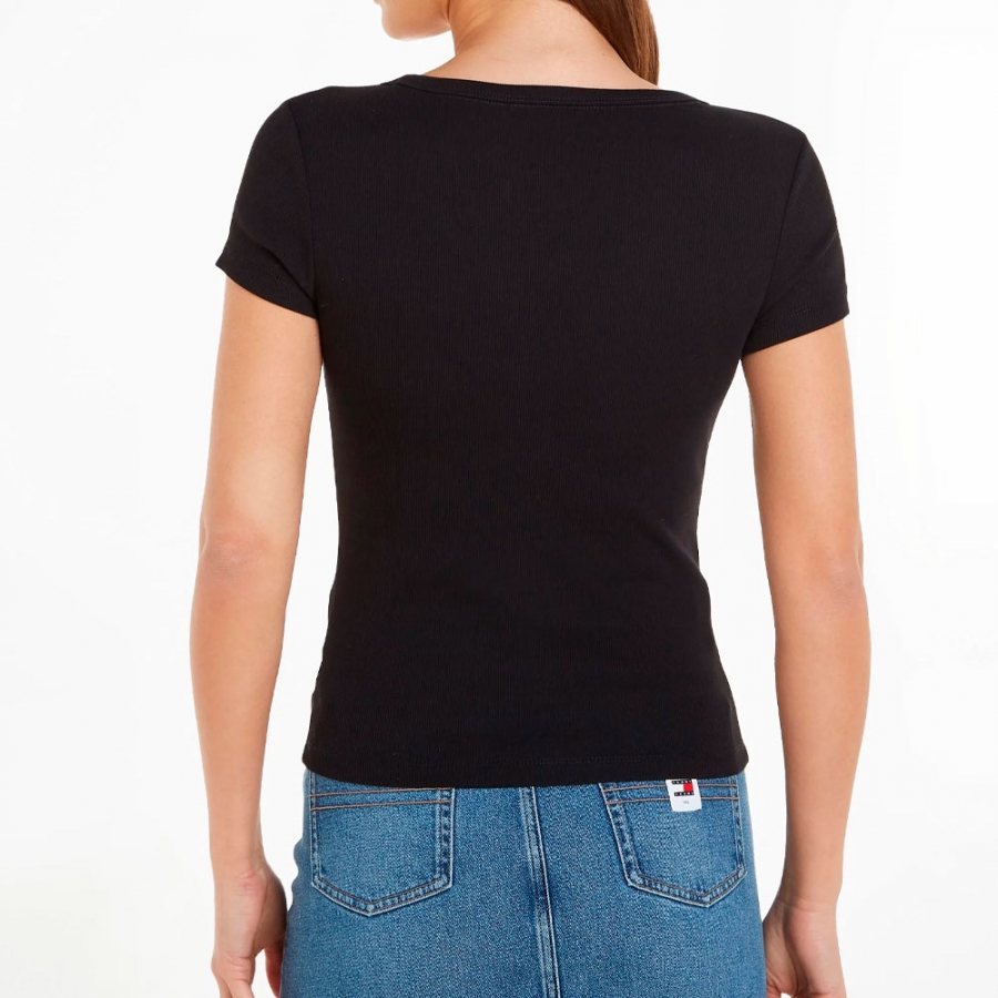 camiseta-essential-con-cuello-de-pico