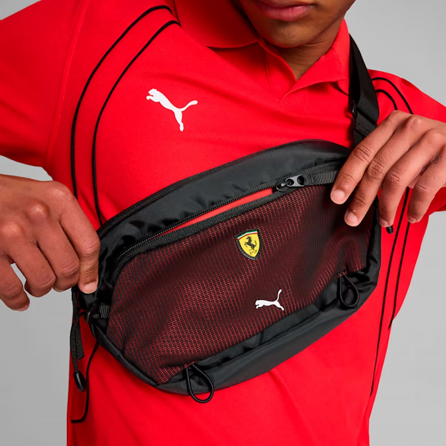 scuderia-ferrari-race-waist-bag