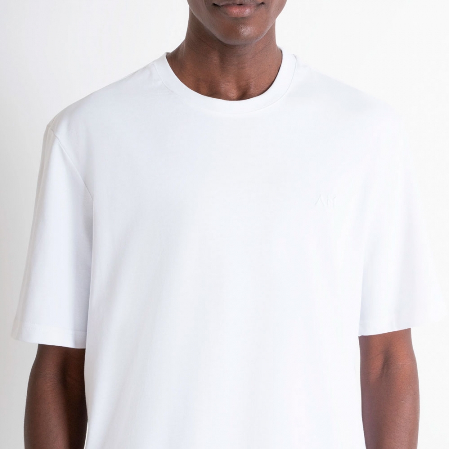 relaxed-fit-basic-t-shirt