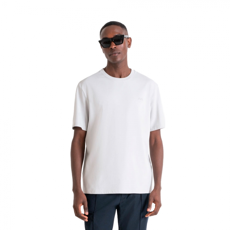 relaxed-fit-basic-t-shirt