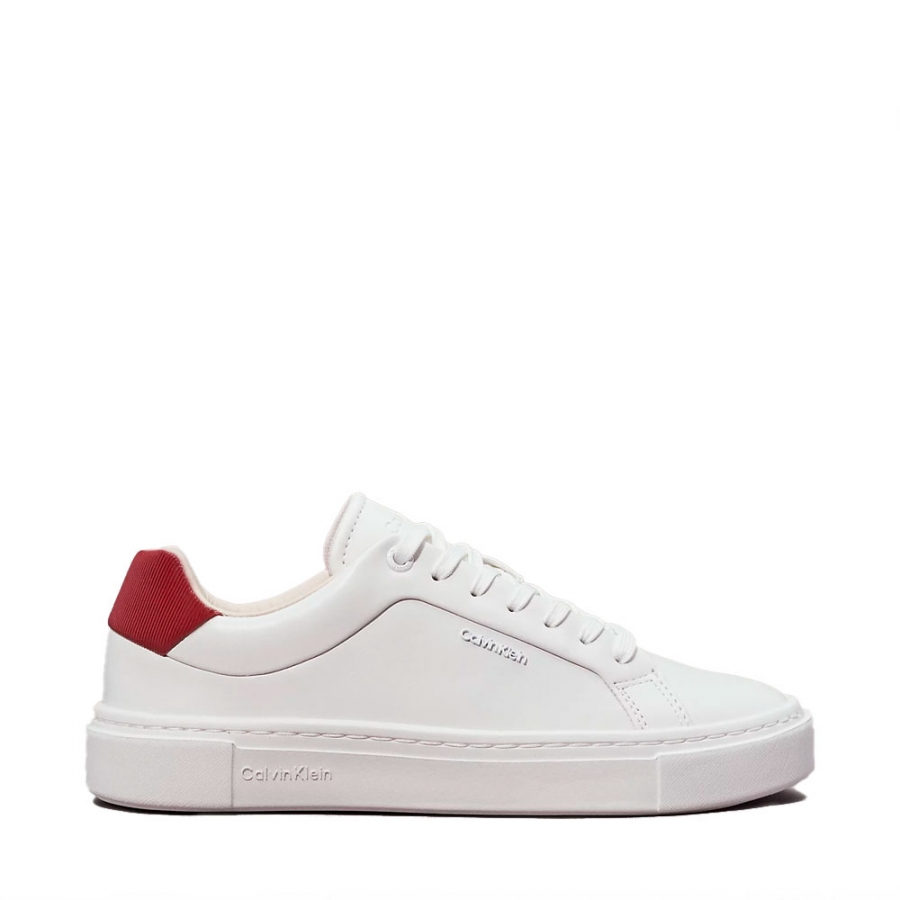 sneakers-allacciate-con-cupsole