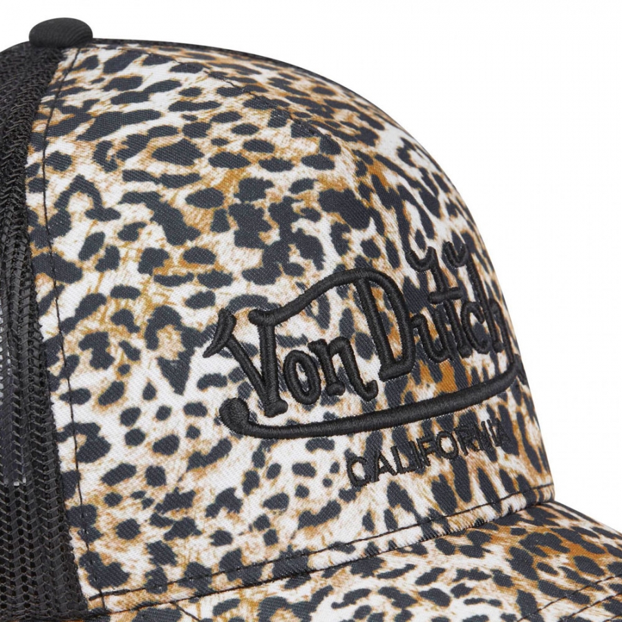 cap-with-animal-print