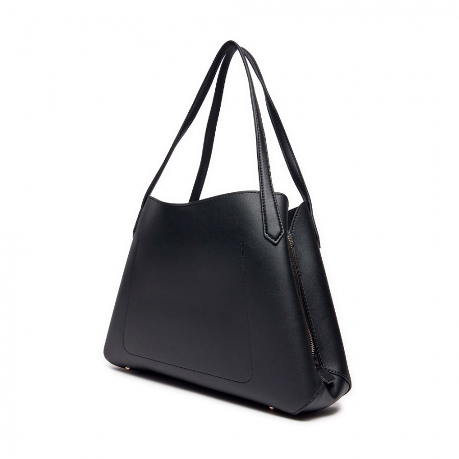 sora-petite-amie-carryall