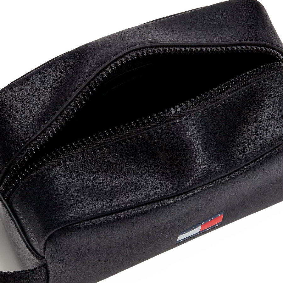 archive-toiletry-bag-with-smooth-finish-and-logo