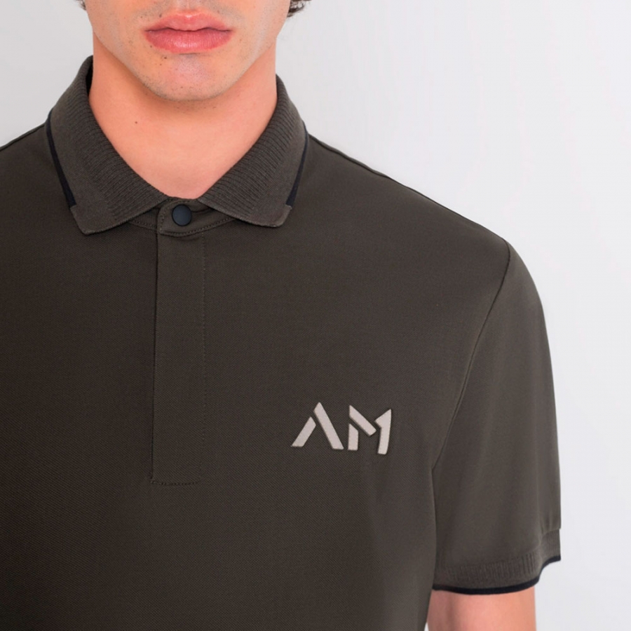 polo-shirt-mit-regular-passform-und-logo