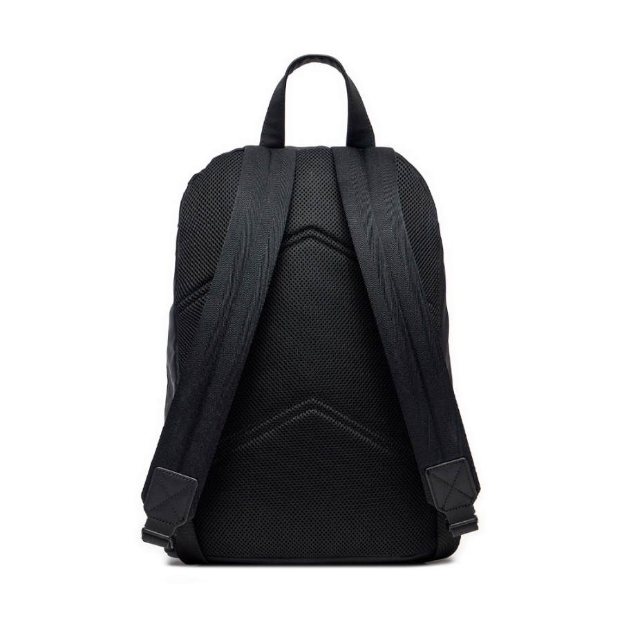 mochila-essential-round