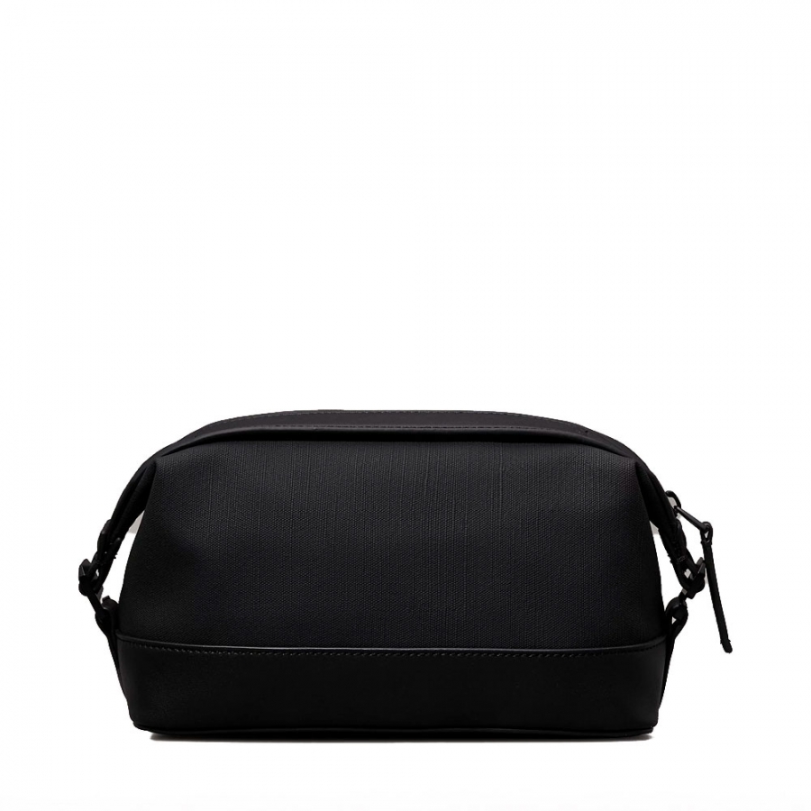 tech-sensual-makeup-bag