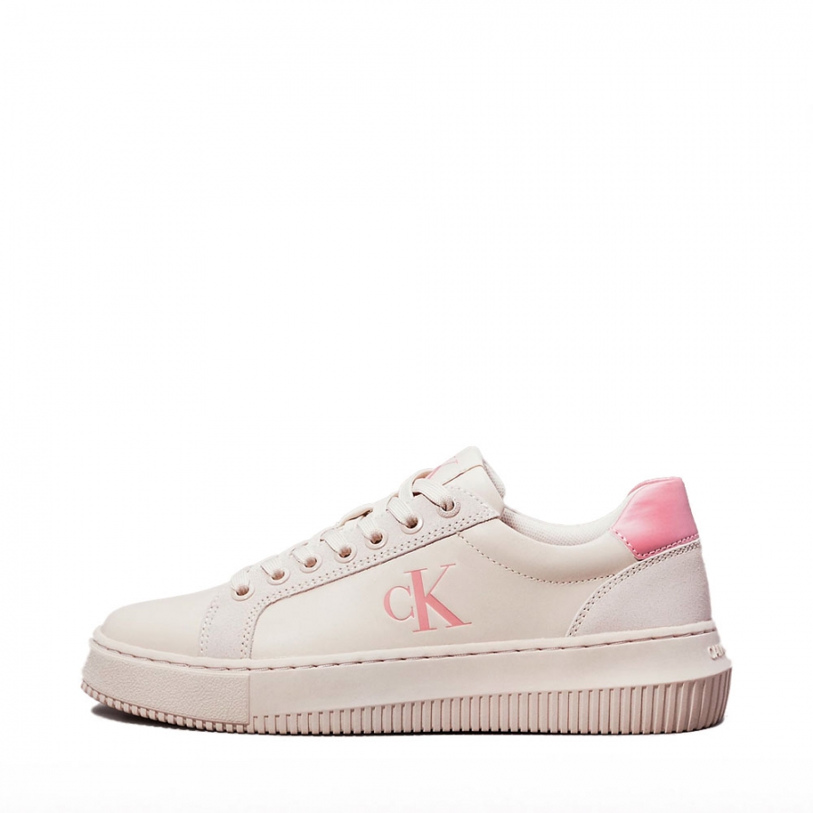 sneakers-a-semelle-coupe-epaisse