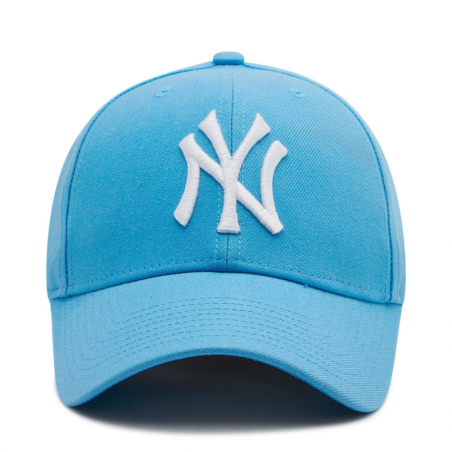 casquette-avec-visiere-des-yankees-de-new-york