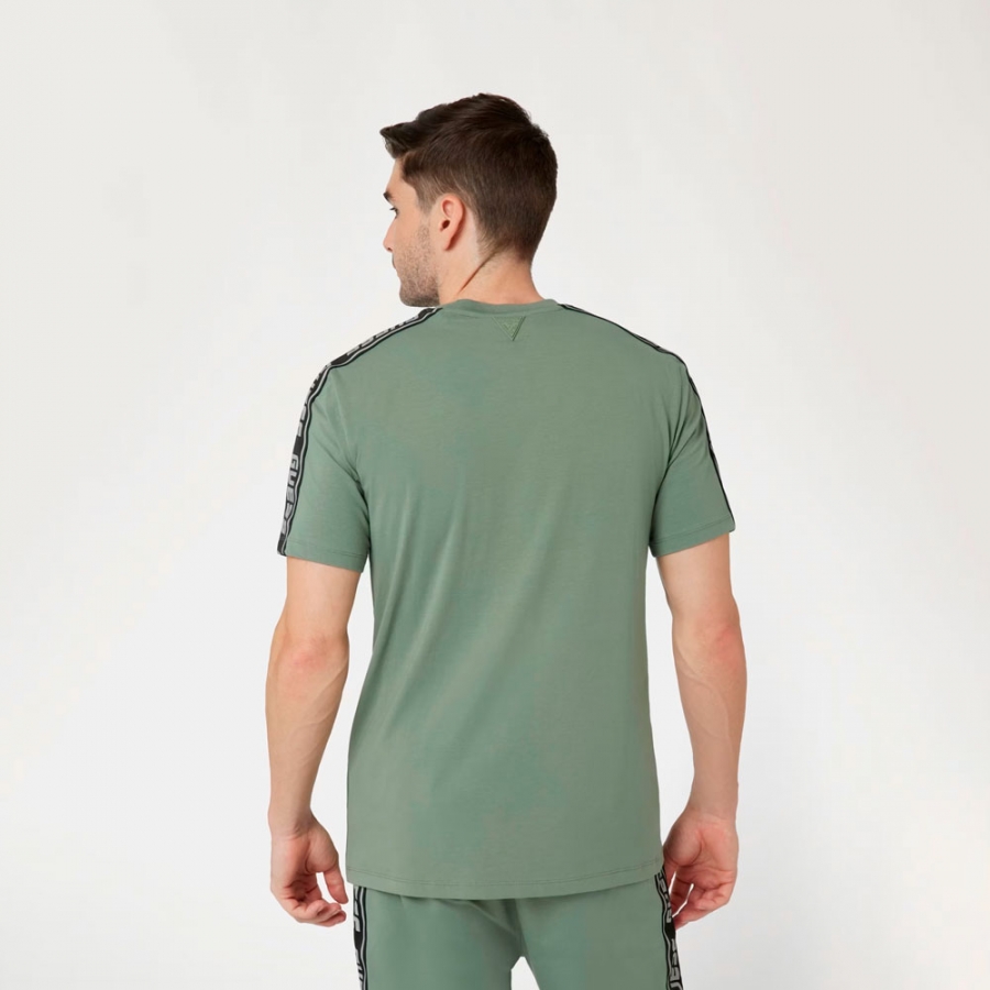 stretch-t-shirt-mit-frontlogo