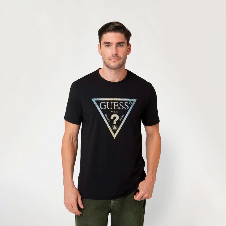 camiseta-elastica-con-logotipo-triangulo