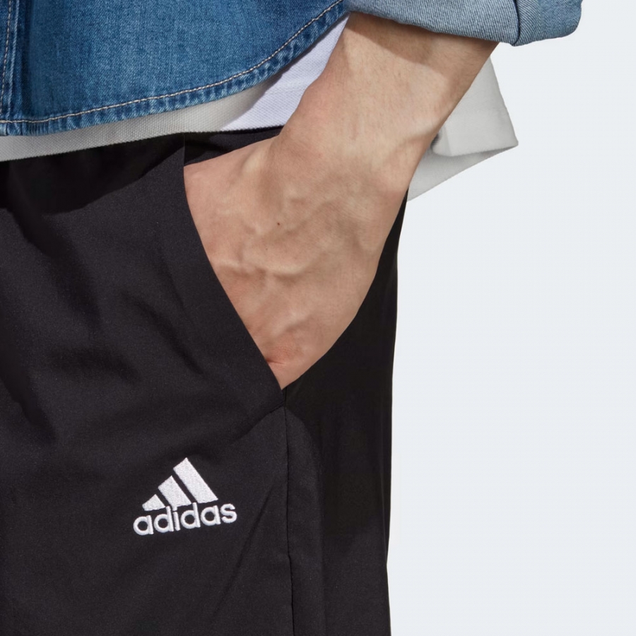 short-aeroready-essentials-chelsea-small-logo