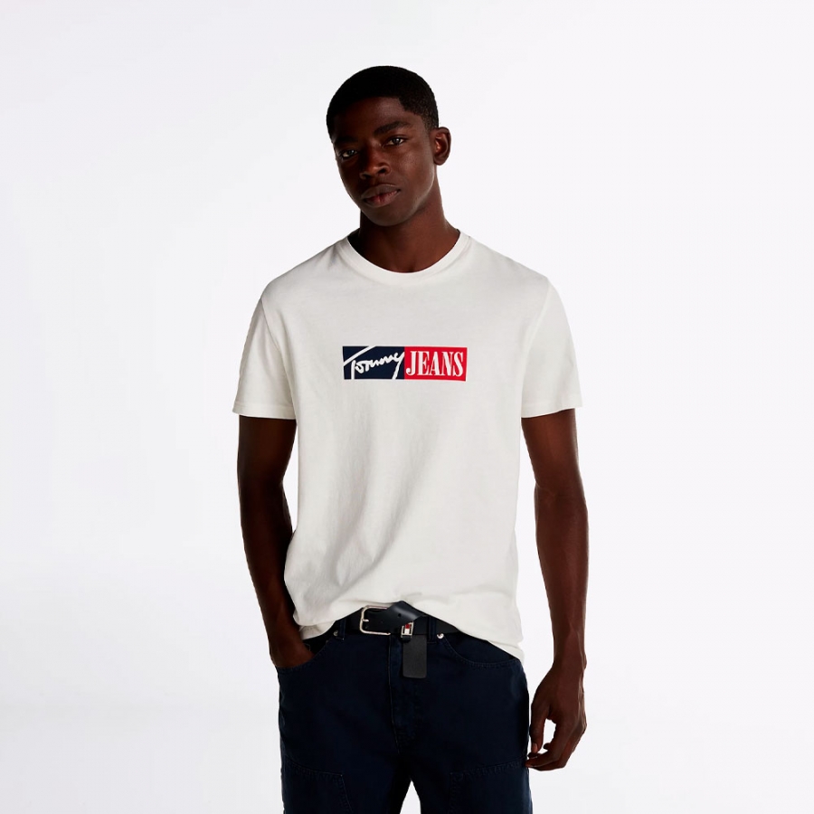 camiseta-de-corte-slim-con-logo-distintivo