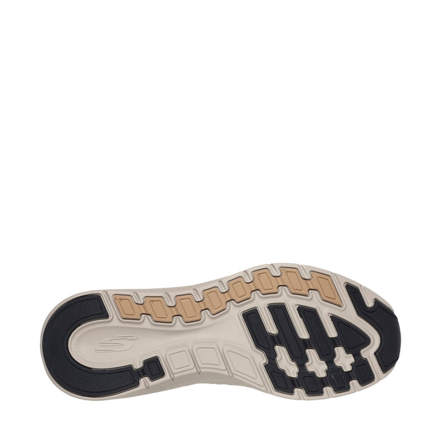 sneakers-arch-fit-20-the-keep