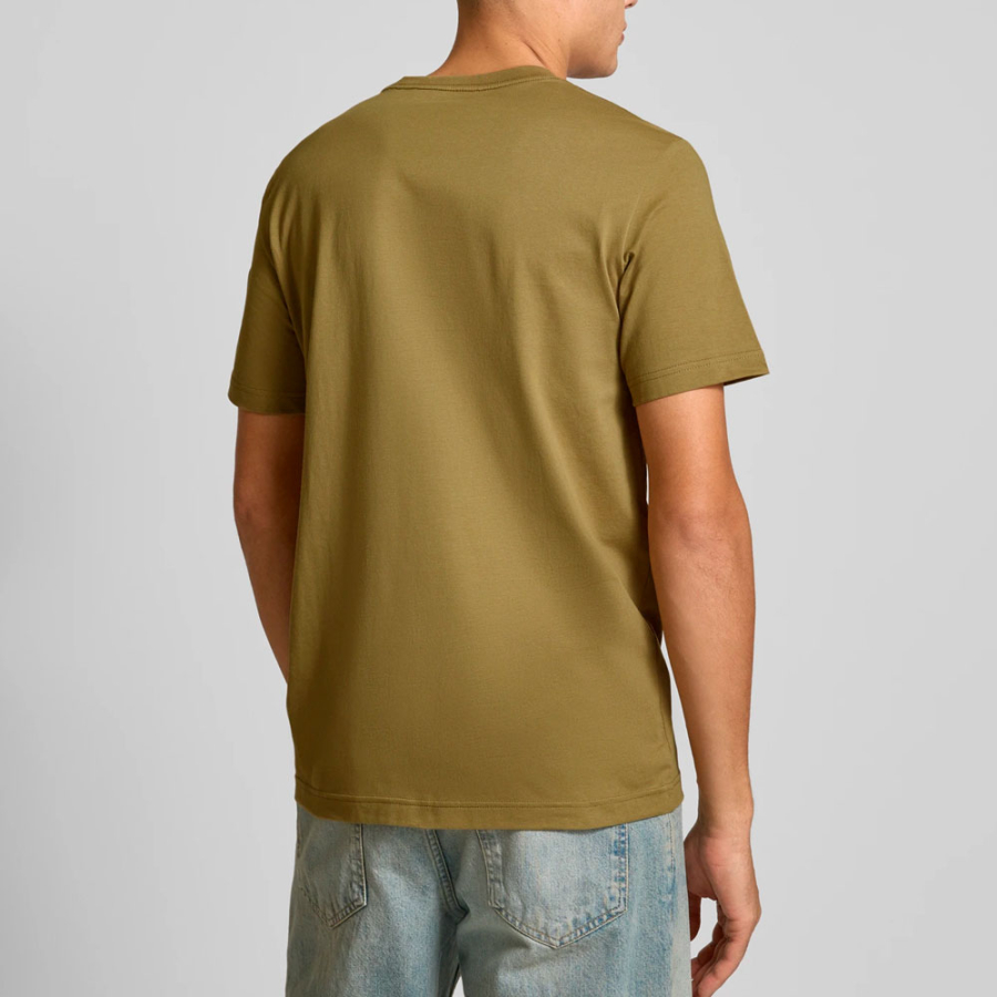 camiseta-con-logo-minimalista